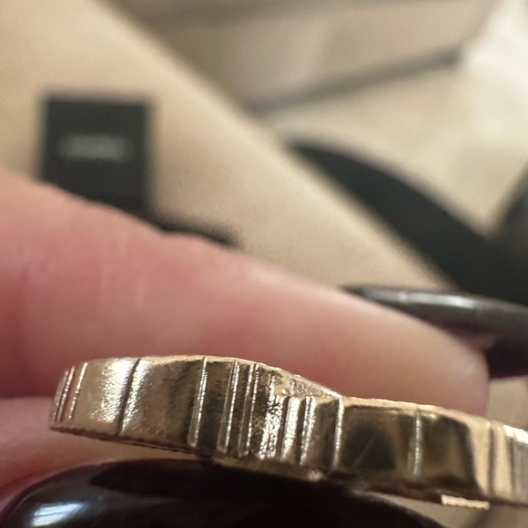 CHANEL Golden Pearly White Single Earring - Picture 6 of 6